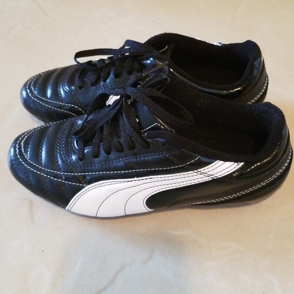 Puma Soccer Cleats and Brava shin guards - Picture 3 of 4